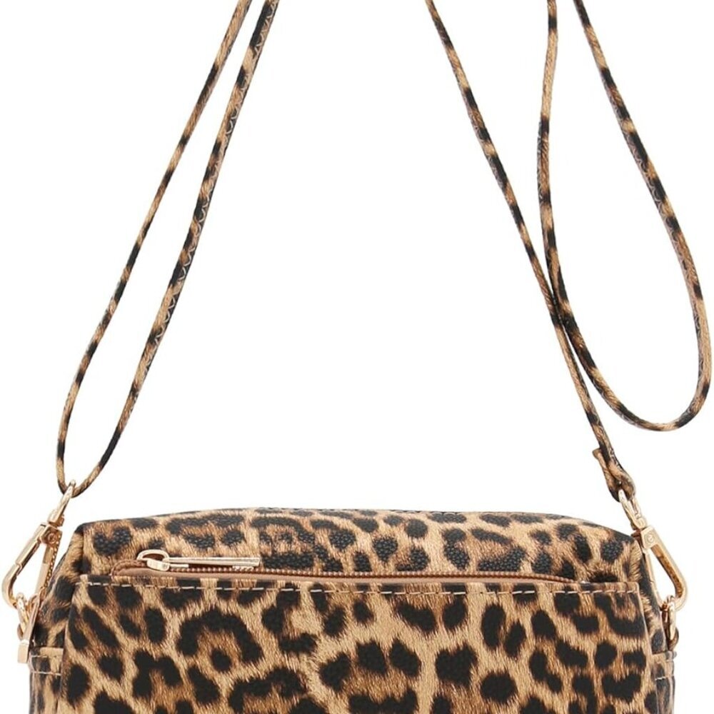 Versatile Leopard Print Handbag with Adjustable S… - image 1
